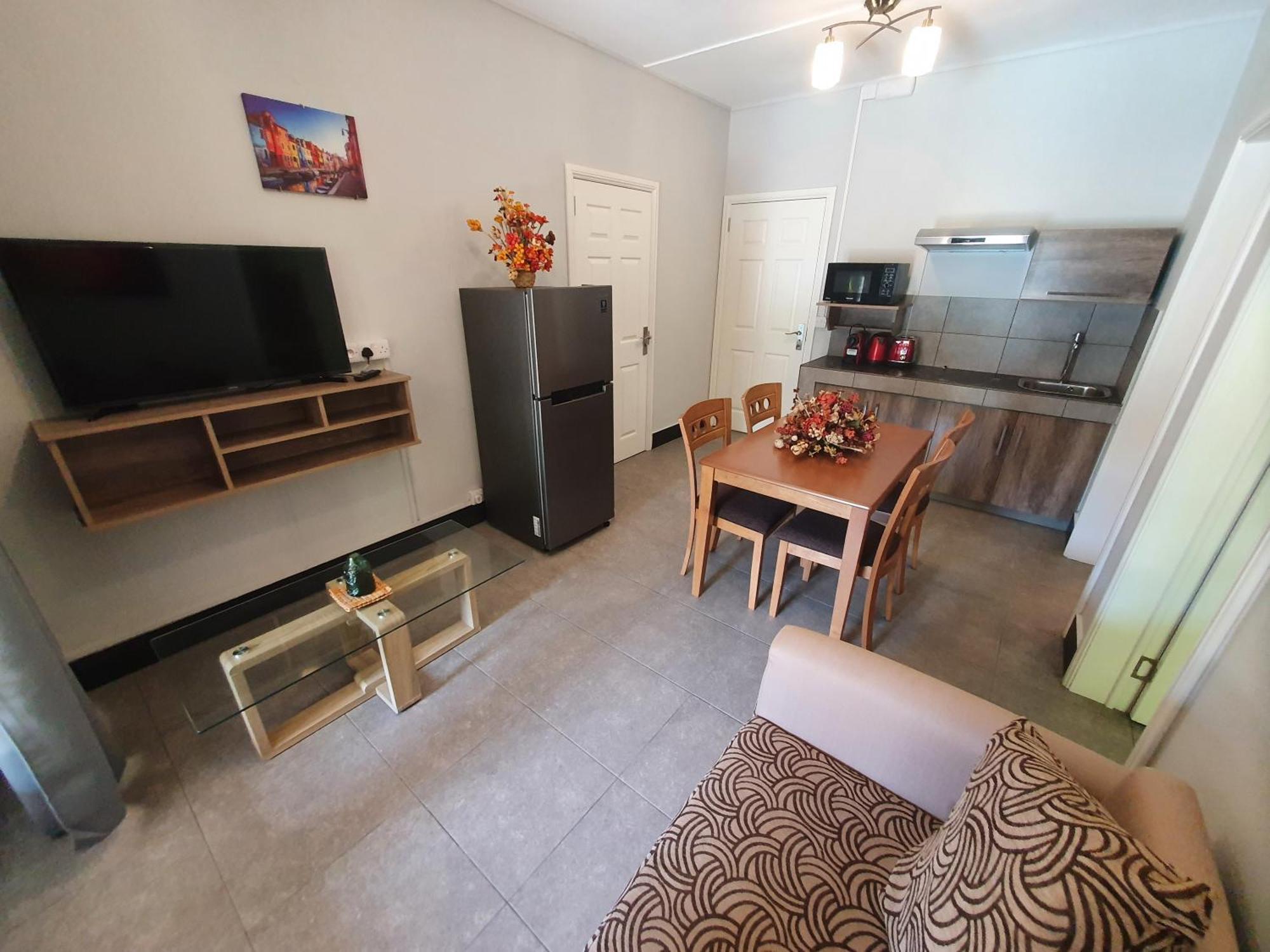 Malvilla Apartment Pereybere Beach